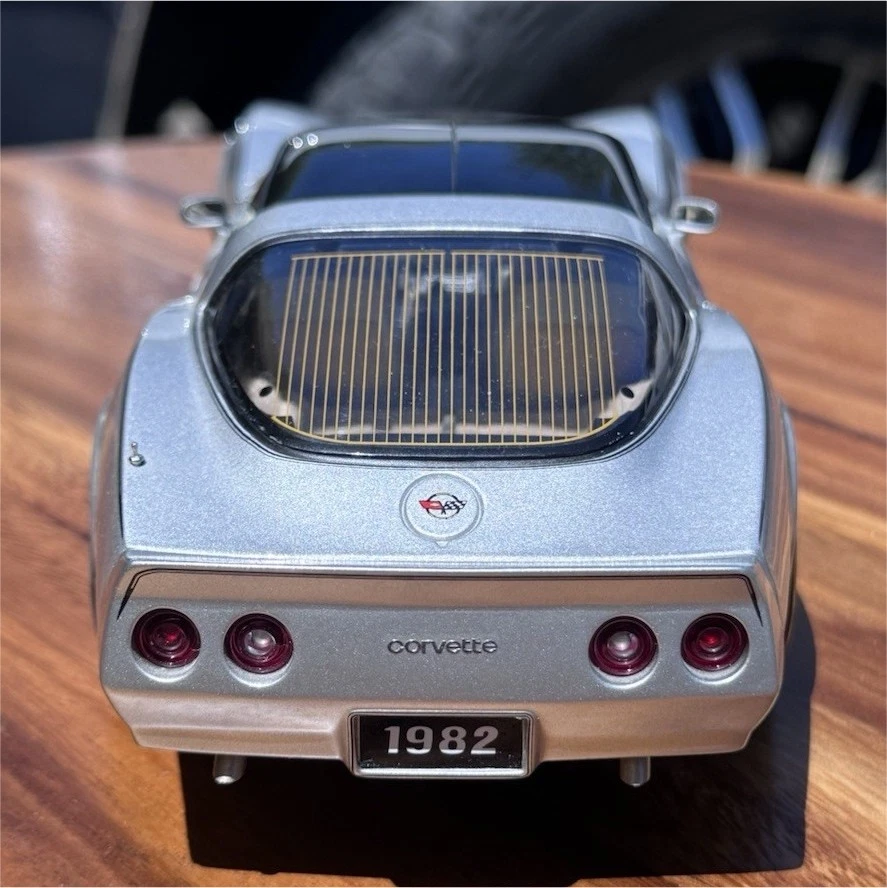 AUTOart Chevrolet Corvette Contemporary Manufacture Diecast Cars