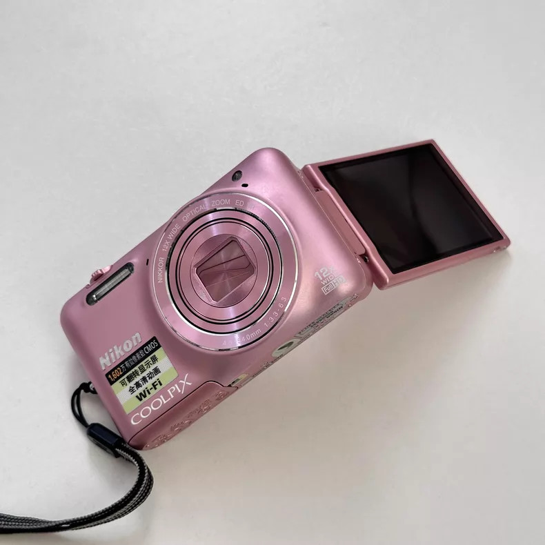 Nikon Coolpix S6600 16.0MP Flip-out Screen Compact Digital Camera