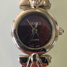 Gucci Ladies Vintage Swiss Made Quartz Watch Black Dial Silver Bow Bracelet