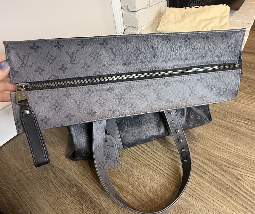 Authentic LOUIS VUITTON Monogram Eclipse Cabas Zi… - image 10