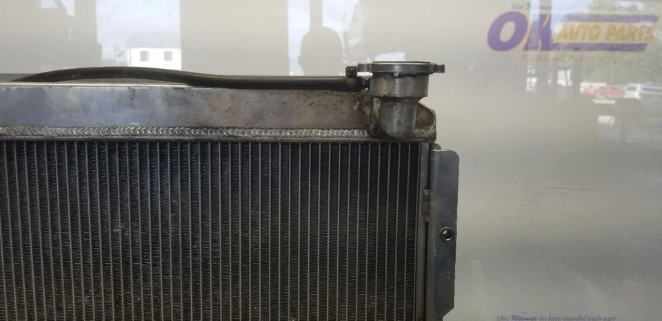 1987 TOYOTA LAND CRUISER FJ60 4.2L MT AFTERMARKET ALUMINUM RADIATOR - Image 4 of 4