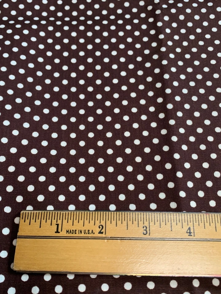 Tela de algodón a lunares marrón 1/4 yarda 44" para coser manualidades acolchado Foto 3 de 4