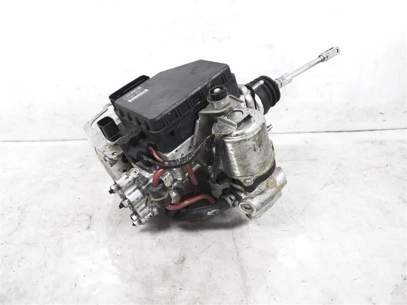 Bomba de refuerzo de freno Toyota 4Runner 2005-2009 8 cilindros, desde 10/04 OEM Foto 3 de 4