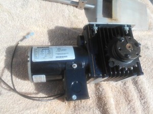 BKI ROTISSERIE OVEN VGG-8 MOTOR AND GEARBOX BISON