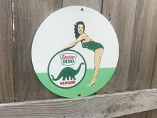 Sinclair Gasoline Pinup Girl Pin Up Round Metal Sign Oil  gas