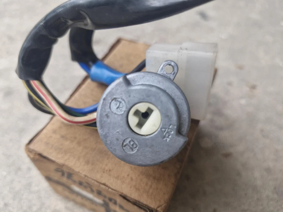 Interruptor de encendido arranque DATSUN 160J 710 CEDRIC 330 genuino NOS JAPÓN Foto 3 de 4