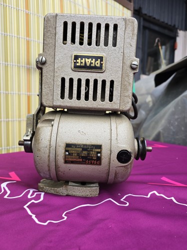 PFAFF nähmaschine Motor  PT4-45W, 220V, 180VV, 4500U/min. FUNKTIONIERT GUT