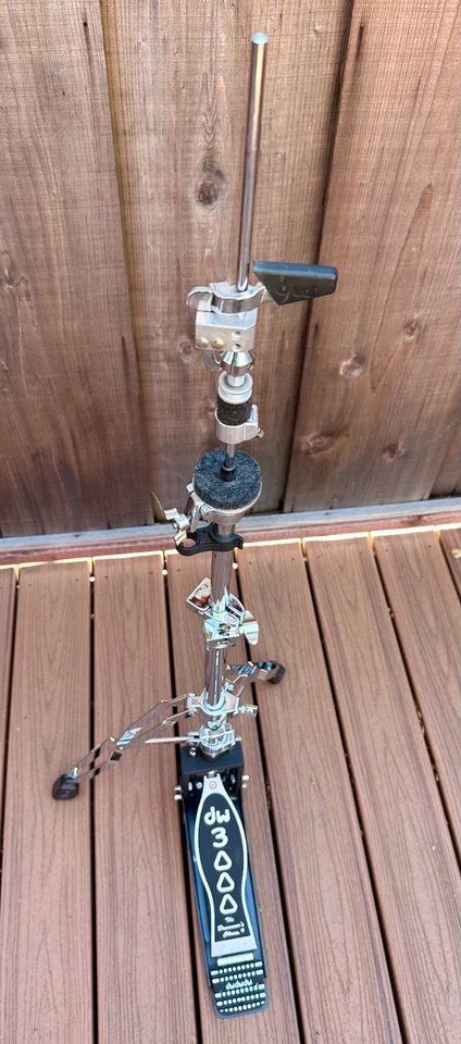 Soporte Hi-Hat de 2 patas serie DW 3000 Foto 3 de 4