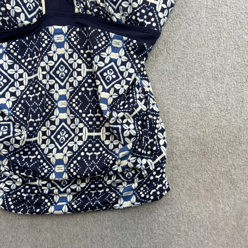 Traje de baño Tommy Bahama Tankini para mujer grande estampado geométrico Top traje de baño Foto 4 de 4