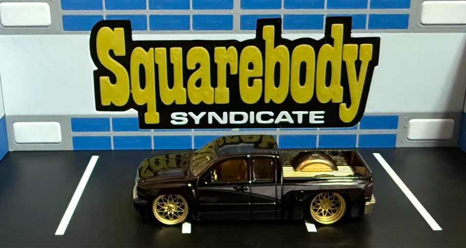 Ruedas personalizadas Hot Wheels 07 Silverado negras y doradas de resina 3D Foto 4 de 4