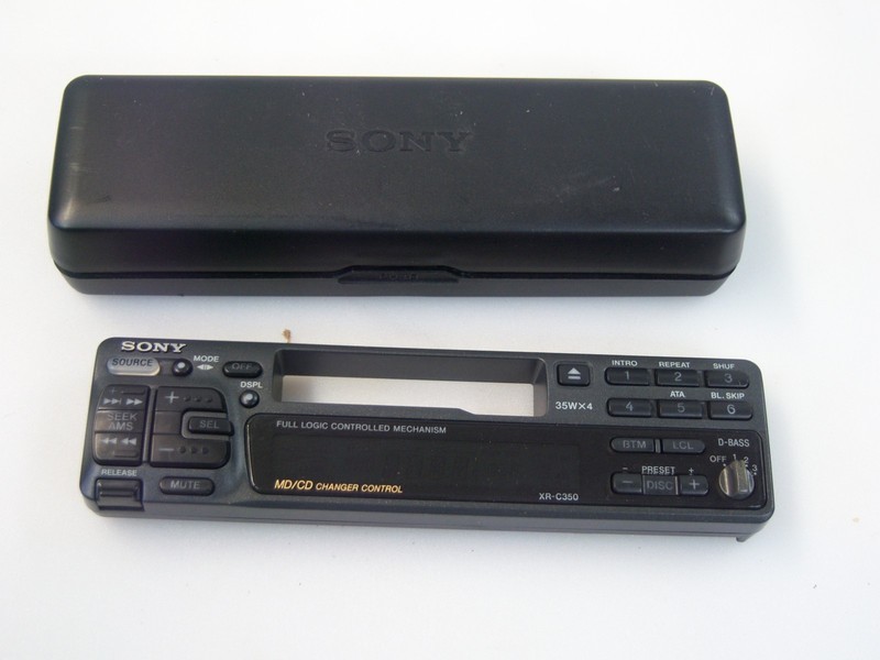 SONY  XR-C350 control head only  untested