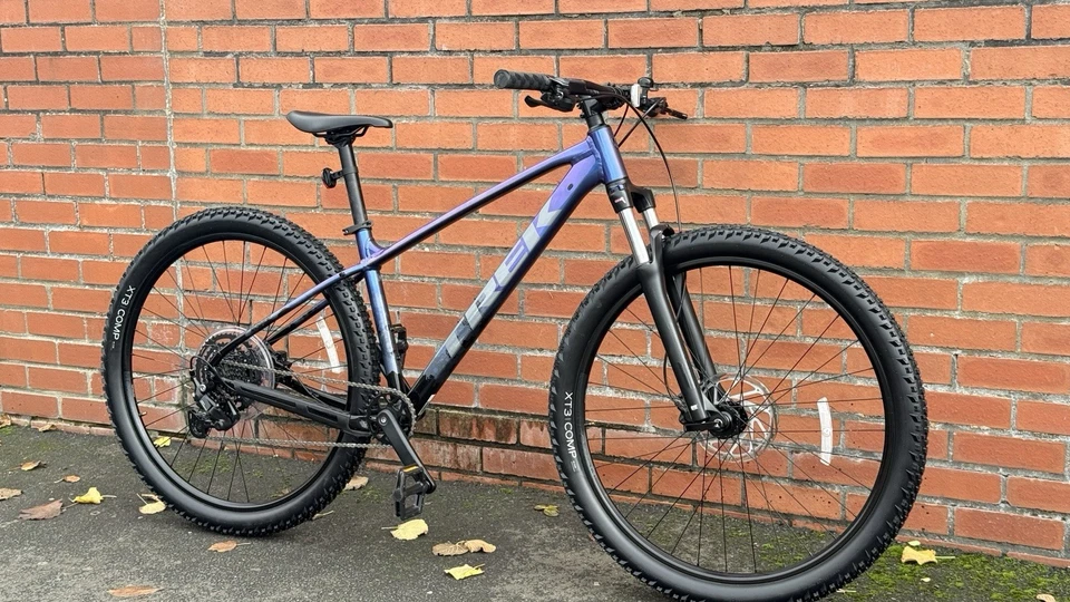 Trek Marlin 5 Gen 3 (2025) – Medium Frame – Purple Flip – Used Once - Image 2 of 4