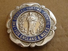 VINTAGE ENAMEL BADGE GENERAL NURSING COUNCIL ENGLAND & WALES R.N.M.S.