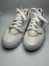 Nike Women s White Air Huarache Triple White Size 5y