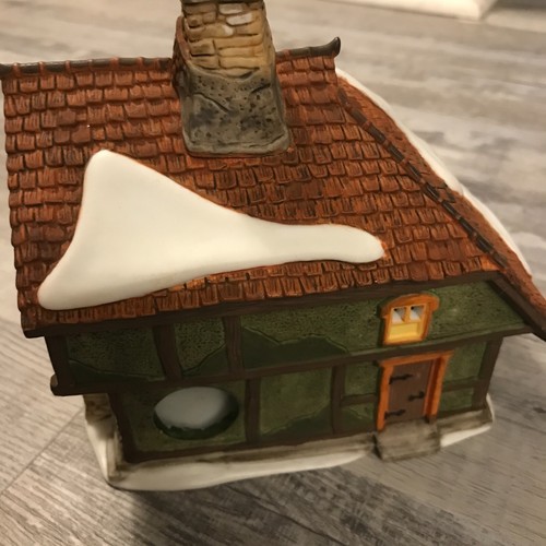 Department 56 "Old East Rectory" Dickens Village Series #58322 1997 - Picture 9 of 9