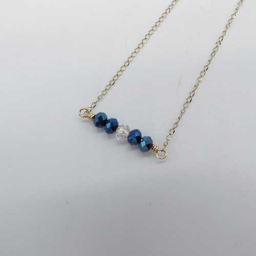 Lindo collar colgante barra cuentas de vidrio azul iridiscente tono dorado delicado 16" - Imagen 9 de 12