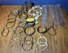 1.96 lb Bag Of Mixed Costume Jewelry Assorted Pieces Y3