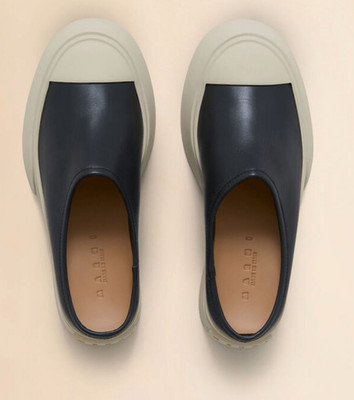 NWOB MARNI Black leather Pablo sabot, $875 Sz 38
