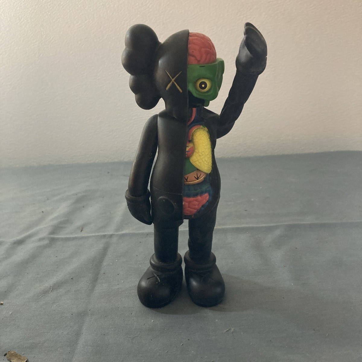 サブウェア subware ソフビ 電車フィギュア Kaws 地下鉄 recon Kaws 16 Open Edition Medicom Toy | eBay