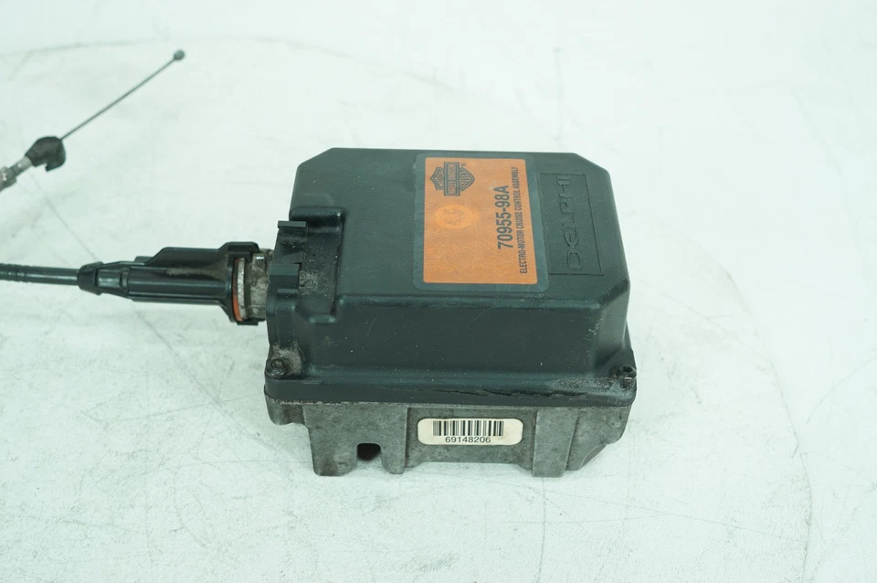 2001 Harley Touring Electra Glide Classic OEM Cruise Control Actuator 70955-98A - Image 4 of 4