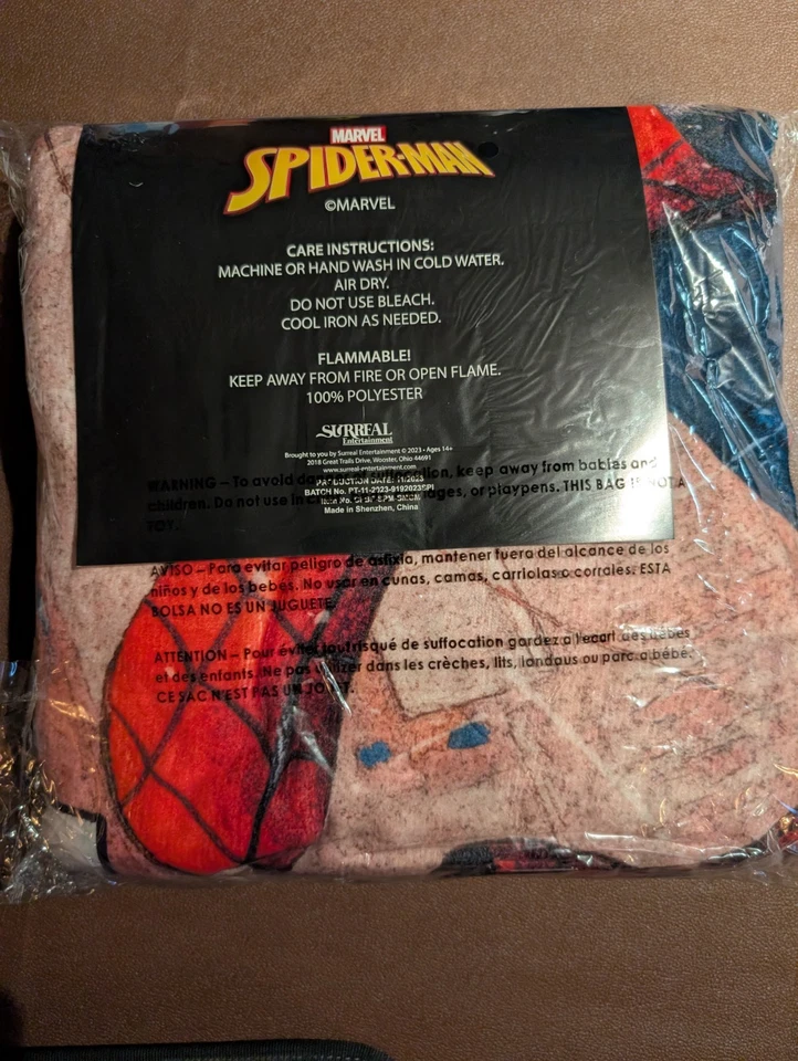 Marvel Spider-Man Fleece Blanket 45x60 Comic Cover Design New in Package - Image 4 of 4