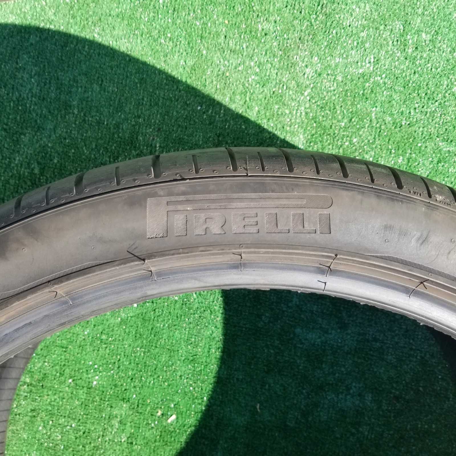 325/30R23 Pirelli P Zero PZ4 Tire A8A Aston Martin 325/30ZR23 325 30 23 70%