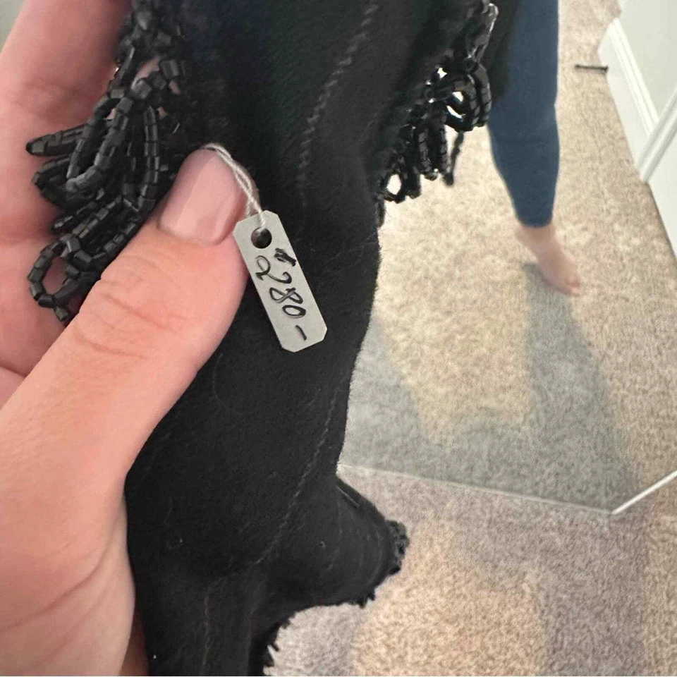 Bufanda chal con flecos a rayas de lana negra con cuentas Foto 4 de 4