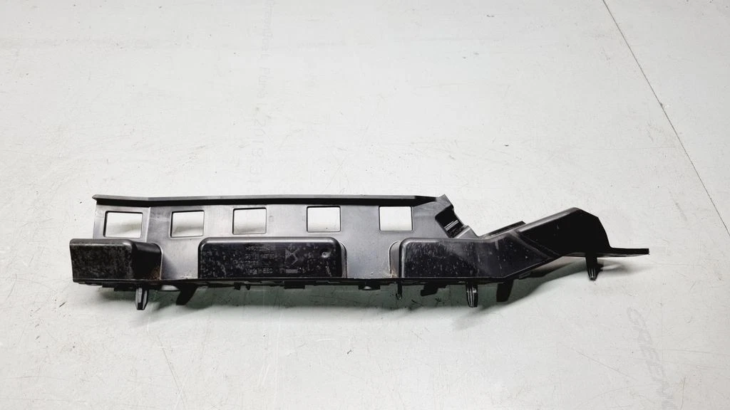 2019 Citroen DS7 Crossback X74 Front RH bumper mounting bracket  