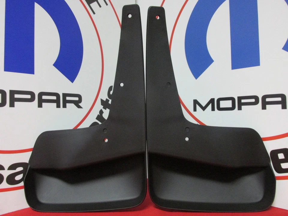 Kit de protección contra salpicaduras delanteras Dodge Grand Caravan Chrysler Town & Country NUEVO OEM MOPAR Foto 3 de 4