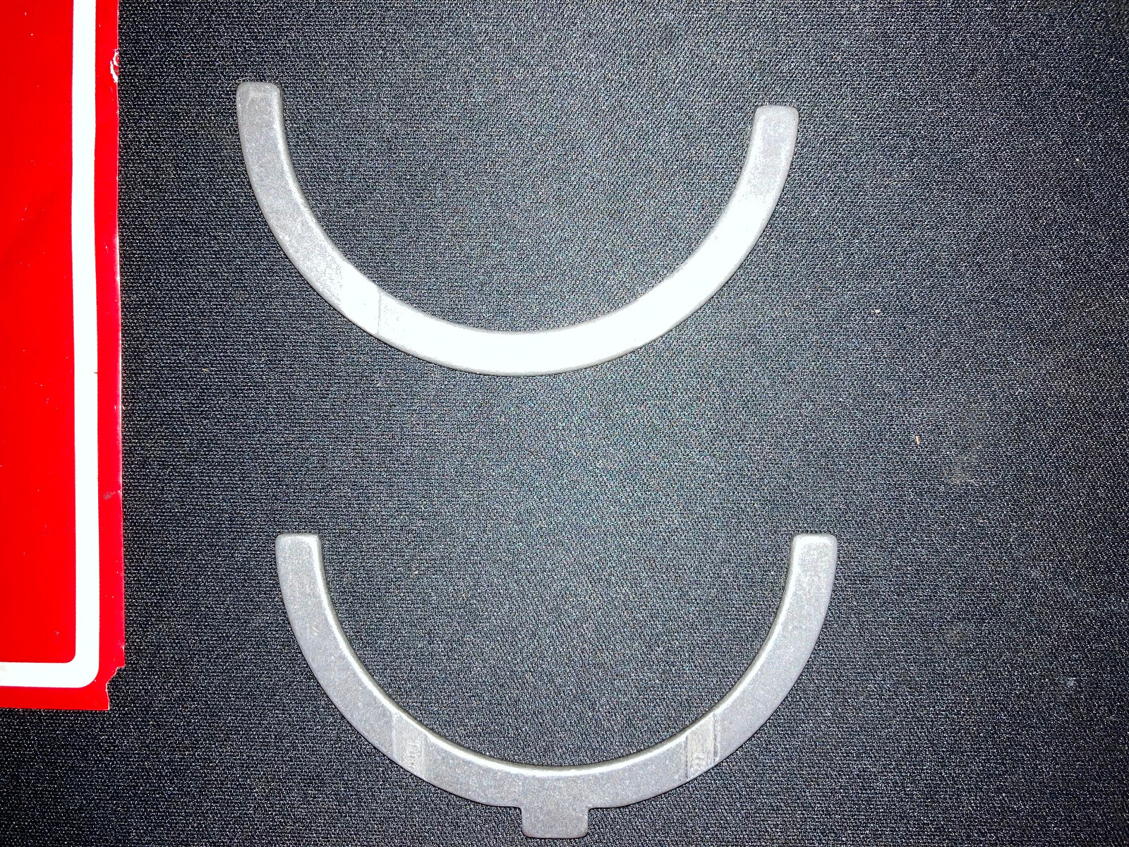 Ferrari 208,288,308,328 - Thrust Washers Pair of Two  Oem Part.