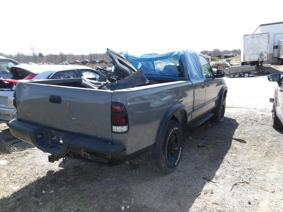 Cilindro maestro de freno usado se adapta a: Toyota Tundra 2000 grado A Foto 3 de 4
