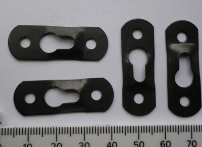 4 Stück Schlüsselloch Aufhängung Halterungen, Bilder etc. schwarze Oberfläche mit Schrauben C062