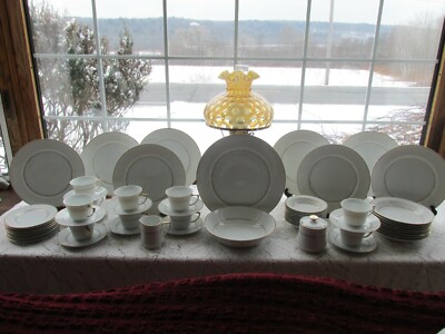 48 PCS LINDEN CHINA ANITA PAT GOLD & WHITE DINNER SET +SERVING