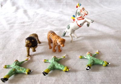 Vintage Zirkusszene Kunststoff Figuren. (Gebraucht).