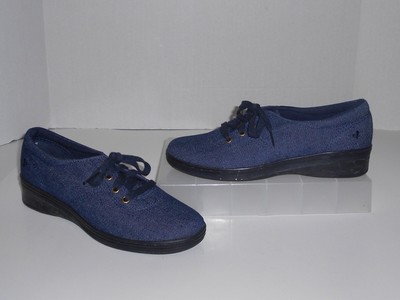 navy blue grasshopper shoes
