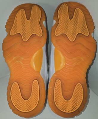Nike Air Jordan 11 XI Citrus Low 2015 Size 8 M/9.5 W 580521 139
