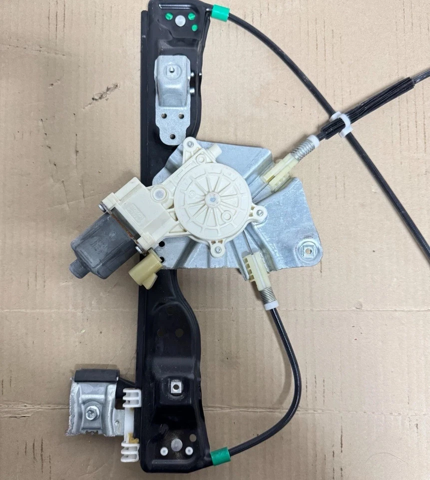 06 - 10 Hummer H3 Front Window Regulator / Motor RH Passenger Side OEM 25939269 - Image 2 of 3