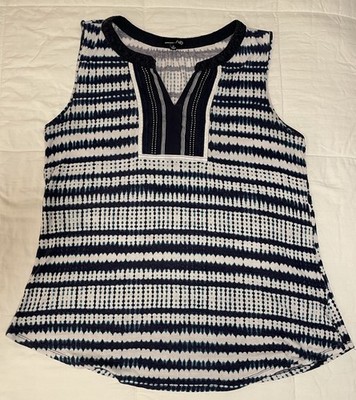 RXB Sleeveless Blouse Blue/White Geometric Embroidered Top Women's Size XL EUC