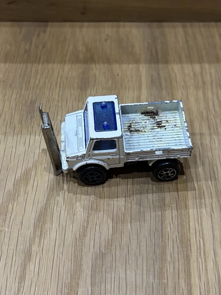 DE COLECCIÓN MAJORETTE MERCEDES UNIMOG BLANCO c1980s ESCALA 1/82 Foto 4 de 4