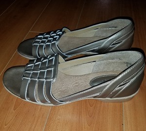 i love comfort sandals