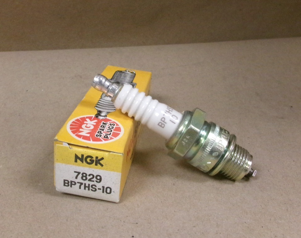 New NGK 7829  BP7HS-10 Spark Plug