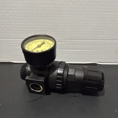 #ad Master Pneumatic Detroit pressure regulator R75 4 Used $35.00