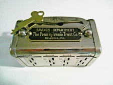 BANKERS SERVICE CORP.  $5 GOLD SLOT BANK   PENN. TRUST CO. READING, PENN.  1 KEY