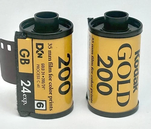 13 Rolls VTG Expired 35mm Film Lot B&W & Color w/Cases- Unit T56 image 6