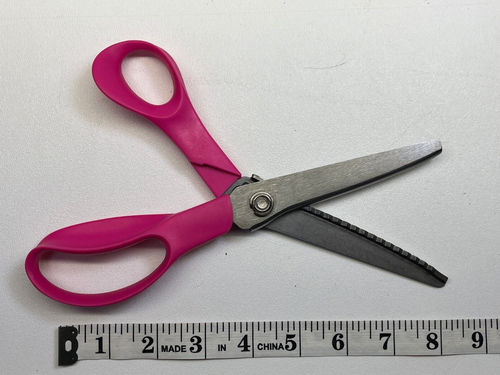 Fiskars 194450-1007 10" Pinking Shears Sewing Stops Fraying Dress Making In Pink - Picture 2 of 2