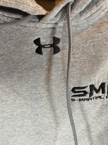 Under Armor Shirt Boys Small Gray Pullover S-Martial Arts Hooded Sweatshirt. - Picture 3 of 9