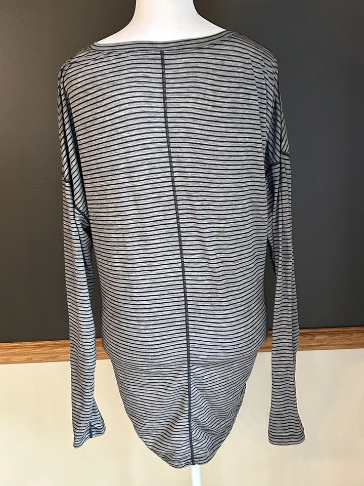 Lucy Gray Black Striped Long Sleeve Boat Neck Oversized Top Women’s Size Small - Image 4 of 4