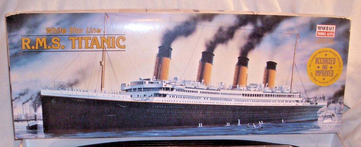 MINICRAFT R.M.S. TITANIC SHIP PLASTIC MODEL KIT 30
