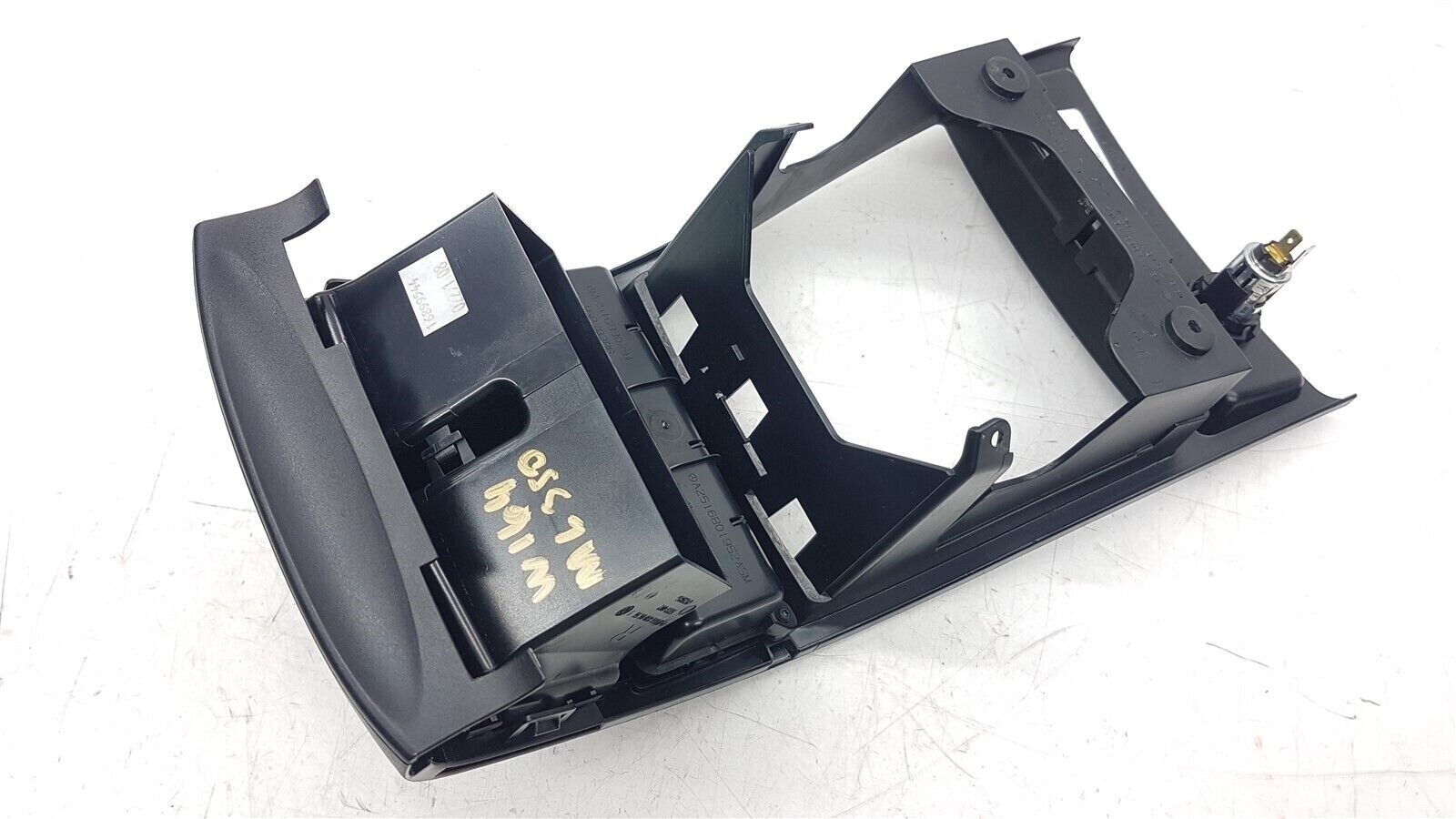 2011 MERCEDES ML350 W164 REAR CENTRE CONSOLE A1648300454 
