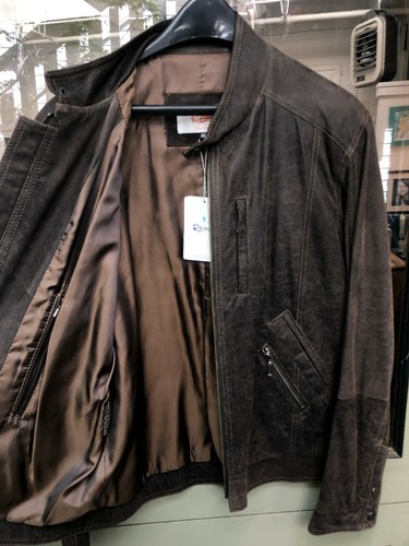Remy Lederjacke Used-Look braun Wildleder Größe 40 Listen 1198 $ - Bild 3 von 3